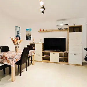 https://apartamento-en-torre-del-mar-1.es-andalucia.com